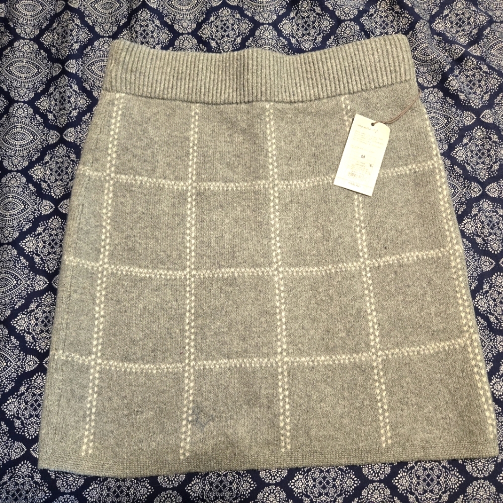 Wool-like mini skirt